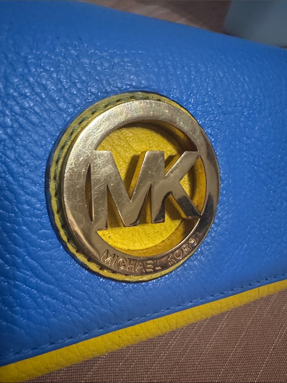 Michael Kors Blue and Yellow Pebbled Leather Flap Wallet with Gold Logo - Picture 16 of 17